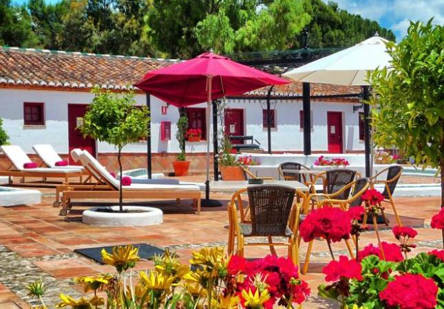 Los mejores precios en Hotel Restaurante Cortijo Del Arte. Relájate con los mejores precios de Malaga
