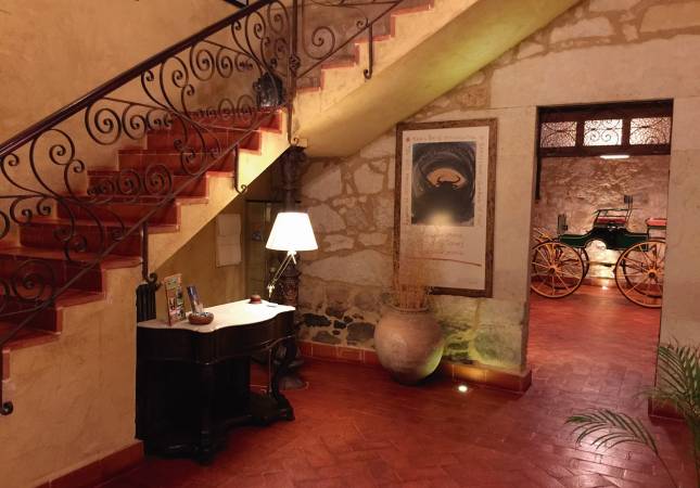 Confortables habitaciones en Faenas Camperas. Relájate con nuestro Spa y Masaje en Salamanca