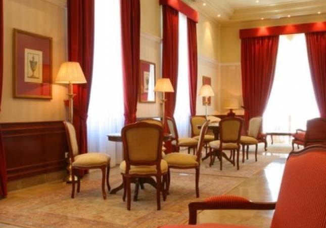 Espaciosas habitaciones en Gran Hotel Pelayo. Disfruta  nuestro Spa y Masaje en Asturias