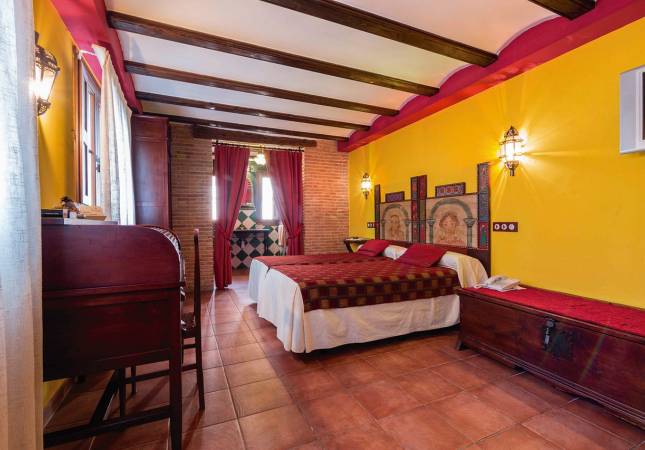 Románticas habitaciones en Hotel La Realda. Disfruta  nuestro Spa y Masaje en Teruel