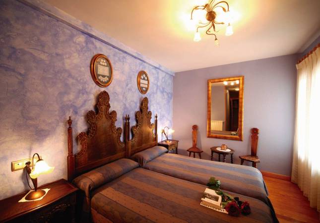 Confortables habitaciones en HOTEL MEDIODIA. Disfruta  los mejores precios de Huesca