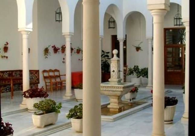 Románticas habitaciones en Hotel Villa de Priego de Cordoba. La mayor comodidad con los mejores precios de Cordoba