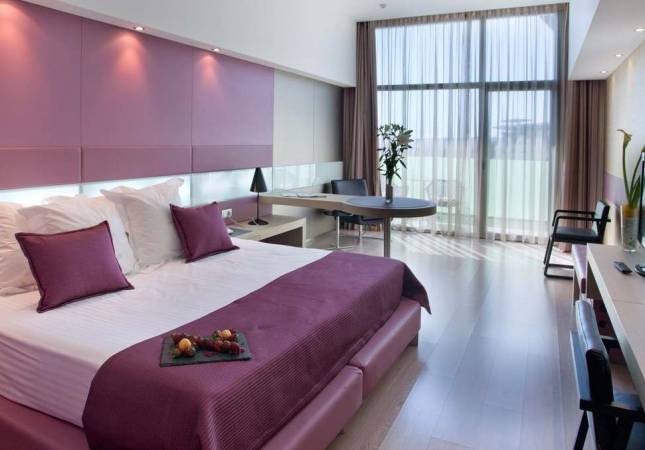 Románticas habitaciones en Hotel La Finca Golf & Spa Resort. El entorno más romántico con nuestro Spa y Masaje en Alicante