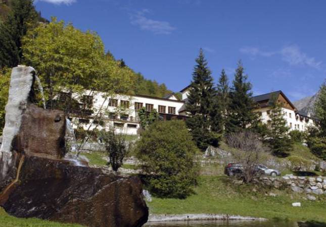 Ambiente de descanso en Balneario Caldes de Boí Hotel Caldas. Disfruta  nuestro Spa y Masaje en Lleida