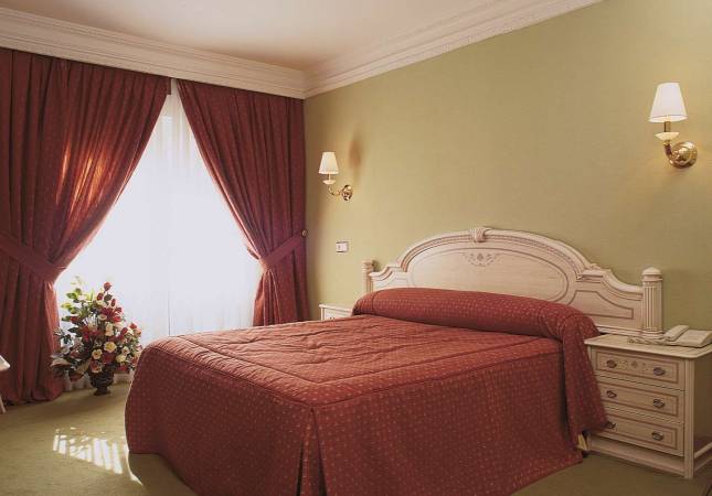 Las mejores habitaciones en Hotel Colón Spa. Relájate con los mejores precios de Salamanca